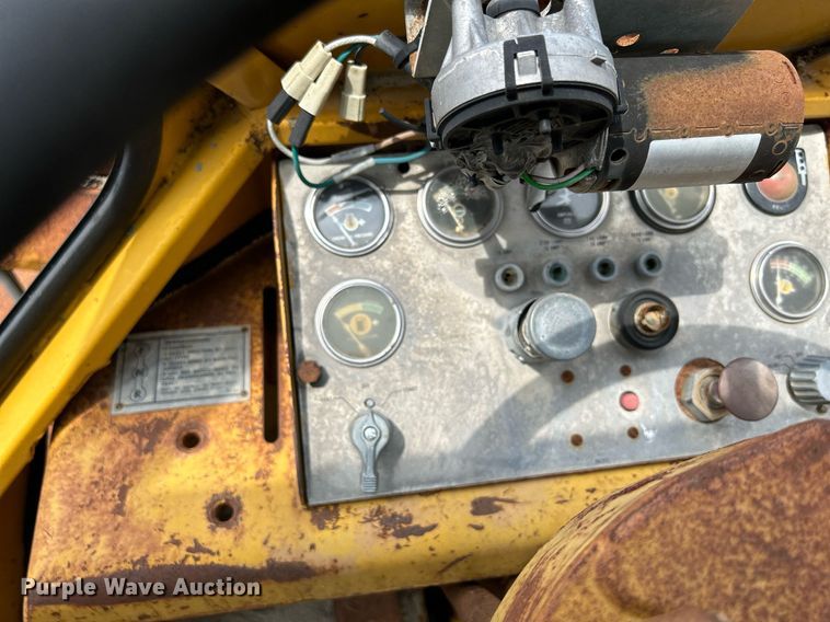 image for item DS6370 1973 Caterpillar 966C  wheel loader