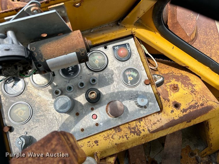 image for item DS6370 1973 Caterpillar 966C  wheel loader