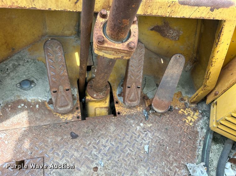 image for item DS6370 1973 Caterpillar 966C  wheel loader