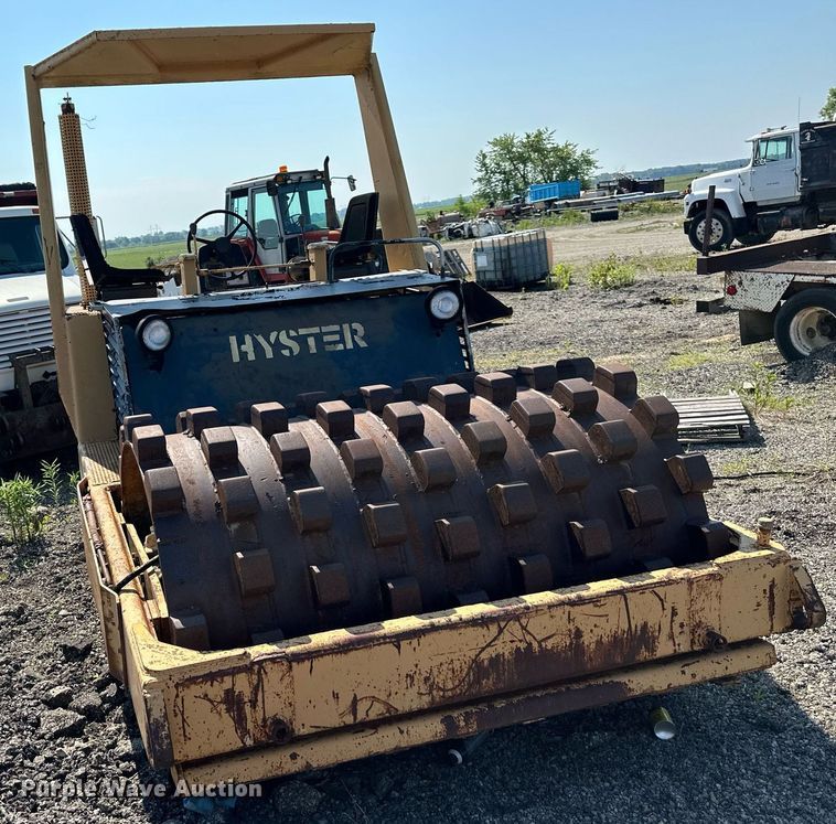 image for item DS6371 1980 Hyster C612B  single drum roller