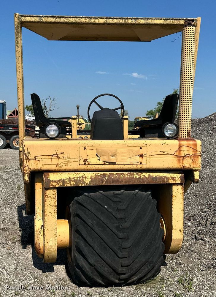 image for item DS6371 1980 Hyster C612B  single drum roller