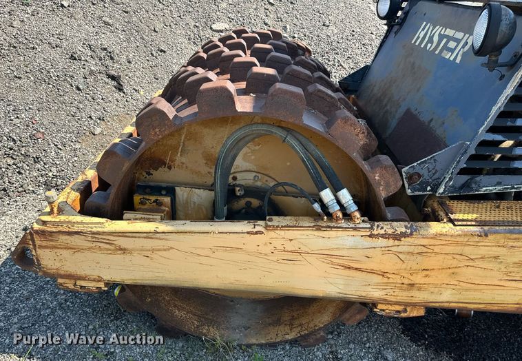 image for item DS6371 1980 Hyster C612B  single drum roller