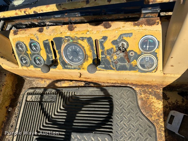 image for item DS6371 1980 Hyster C612B  single drum roller