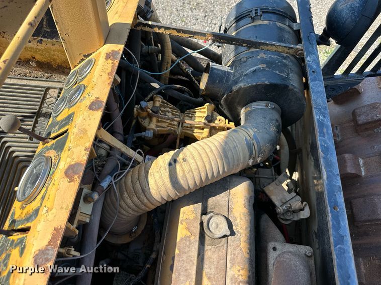 image for item DS6371 1980 Hyster C612B  single drum roller