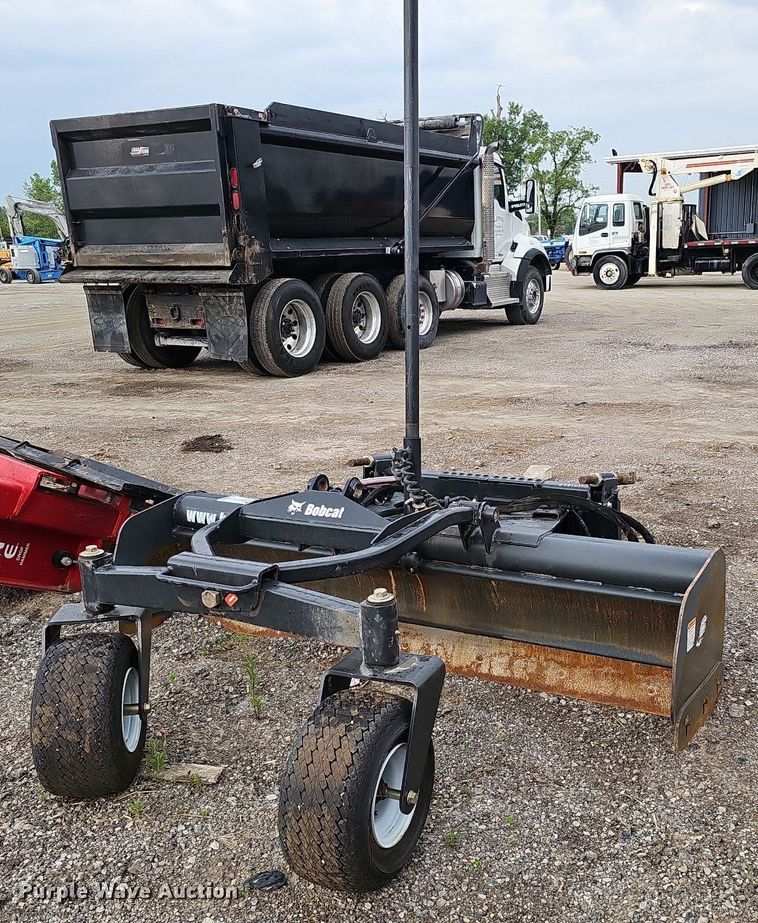 image for item DS6372 2015 Bobcat Box Blade Laser  84"W skid steer box blade