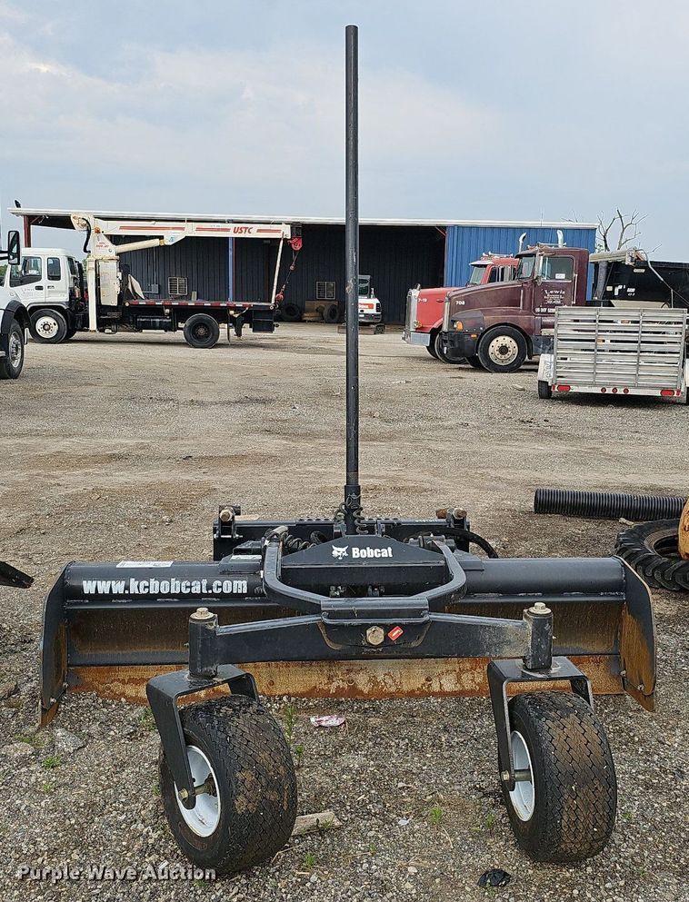 image for item DS6372 2015 Bobcat Box Blade Laser  84"W skid steer box blade