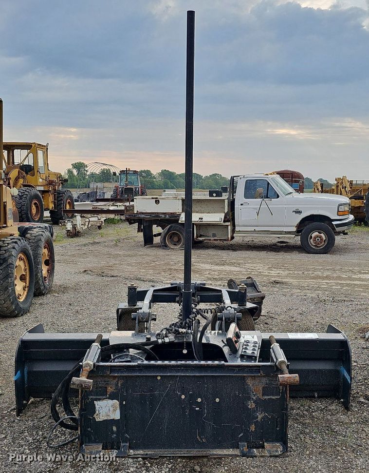 image for item DS6372 2015 Bobcat Box Blade Laser  84"W skid steer box blade