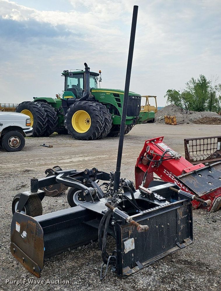 image for item DS6372 2015 Bobcat Box Blade Laser  84"W skid steer box blade