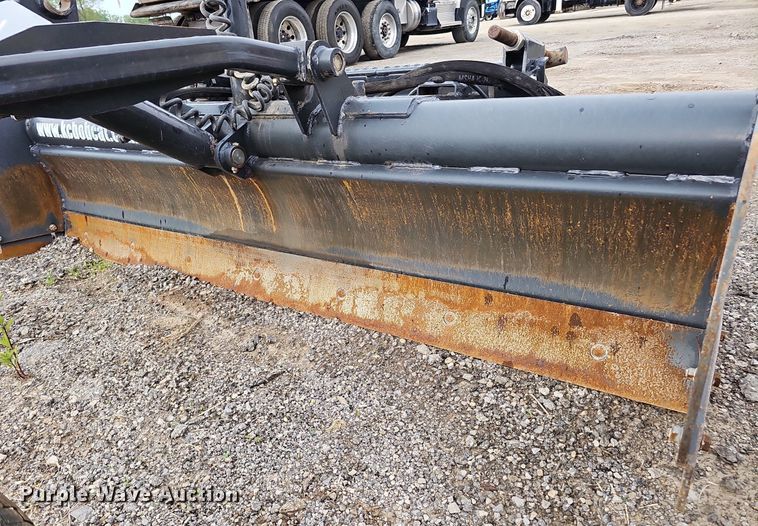 image for item DS6372 2015 Bobcat Box Blade Laser  84"W skid steer box blade