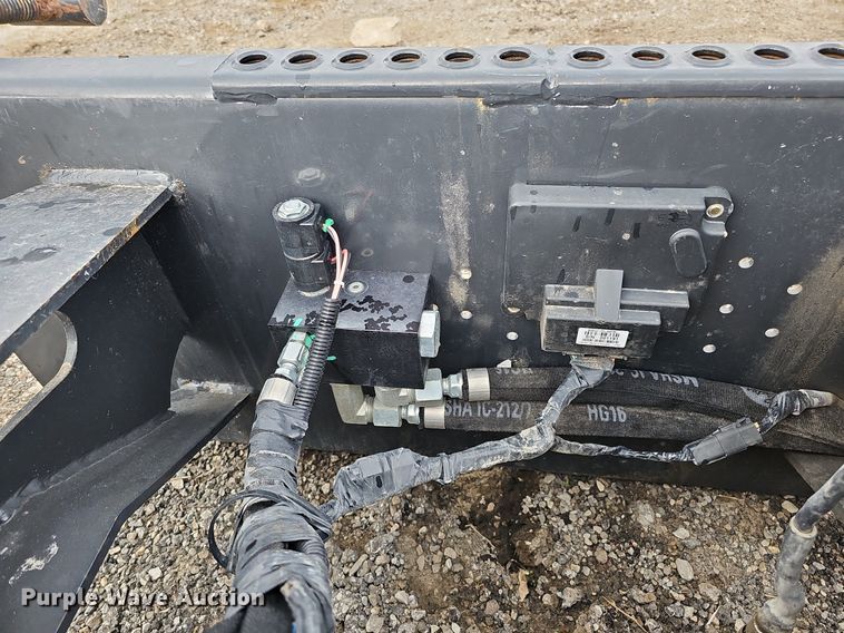 image for item DS6372 2015 Bobcat Box Blade Laser  84"W skid steer box blade