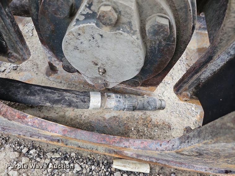 image for item DS6375 Bobcat  plate compactor