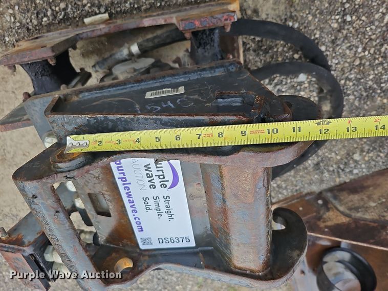 image for item DS6375 Bobcat  plate compactor