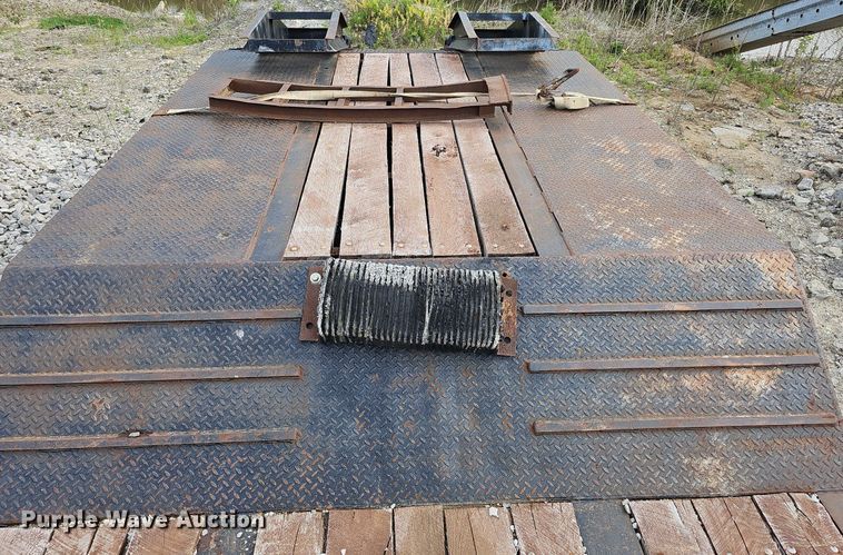 image for item DS6379 1999 Dynaweld  lowboy equipment trailer