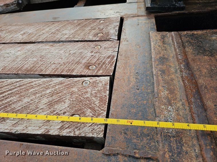 image for item DS6379 1999 Dynaweld  lowboy equipment trailer