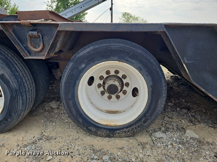 image for item DS6379 1999 Dynaweld  lowboy equipment trailer