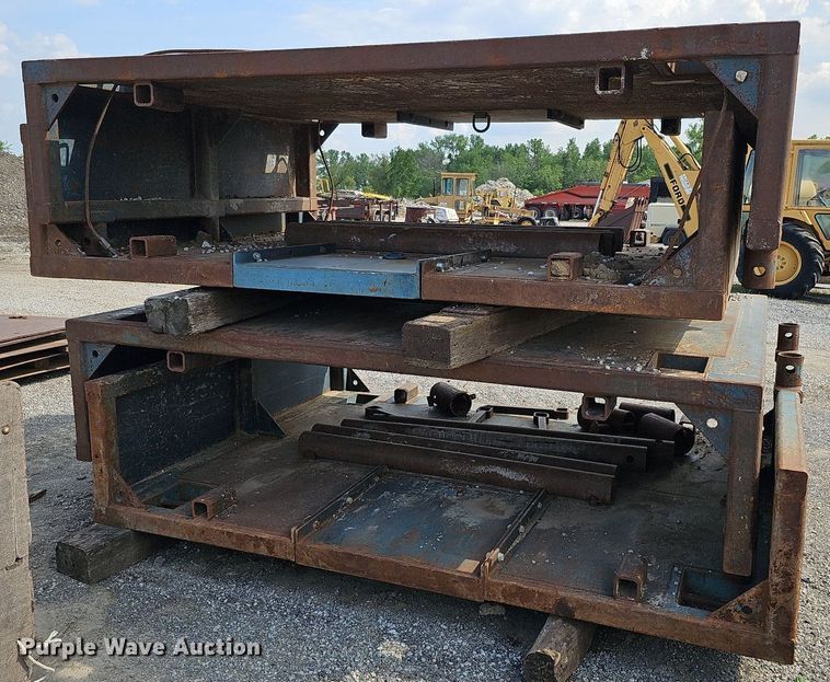 image for item DS6380 (2) trench boxes