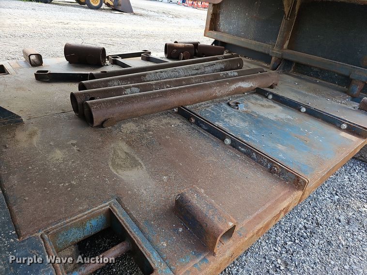 image for item DS6380 (2) trench boxes