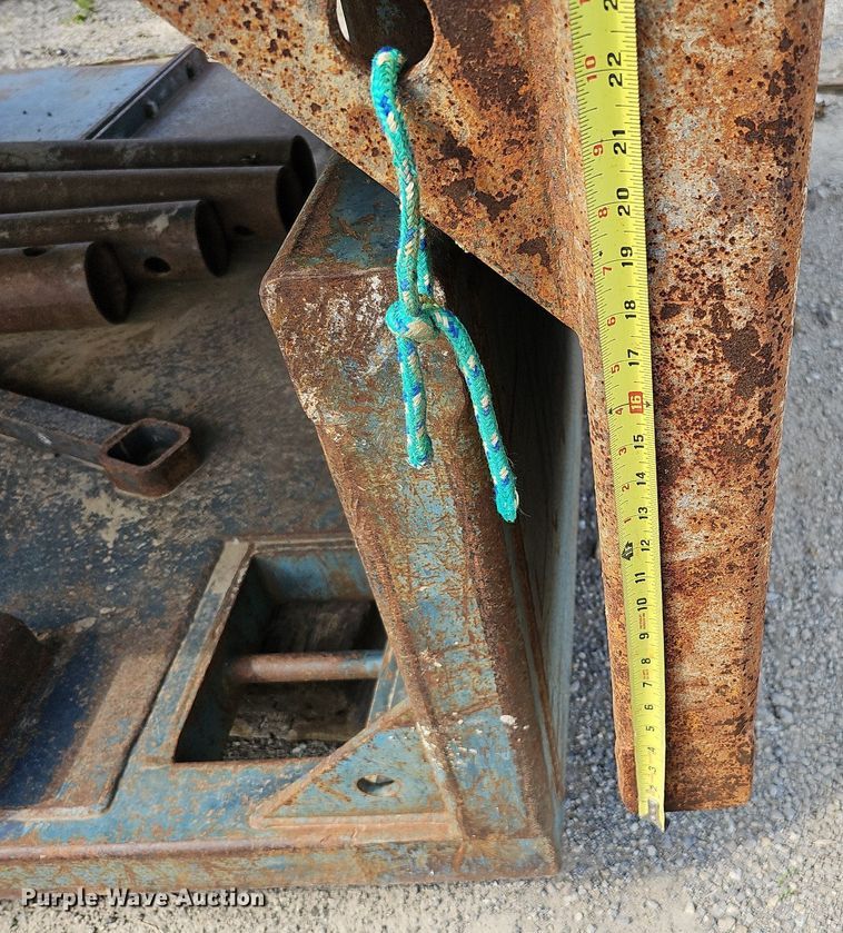 image for item DS6380 (2) trench boxes