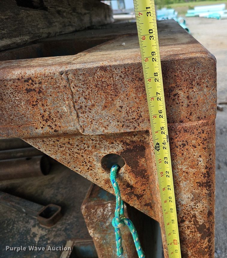 image for item DS6380 (2) trench boxes