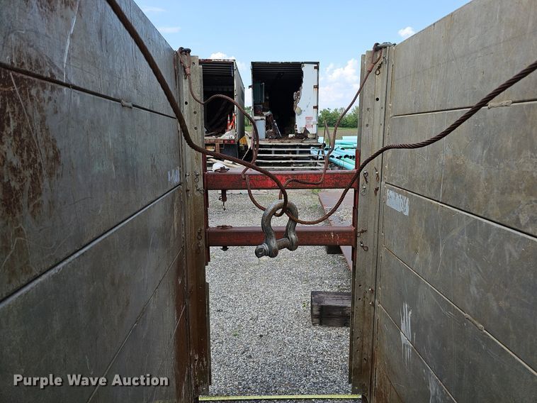 image for item DS6383 Trench box