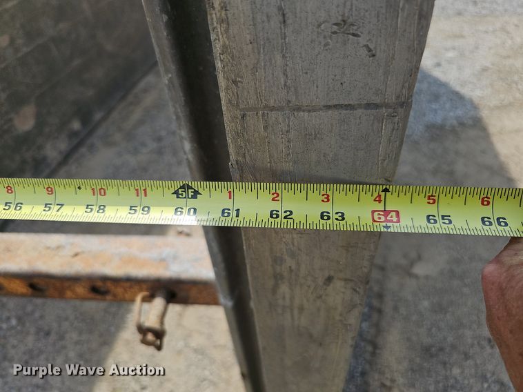 image for item DS6384 Trench box