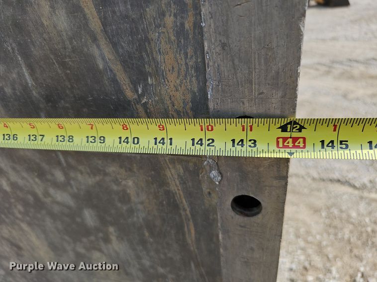 image for item DS6384 Trench box