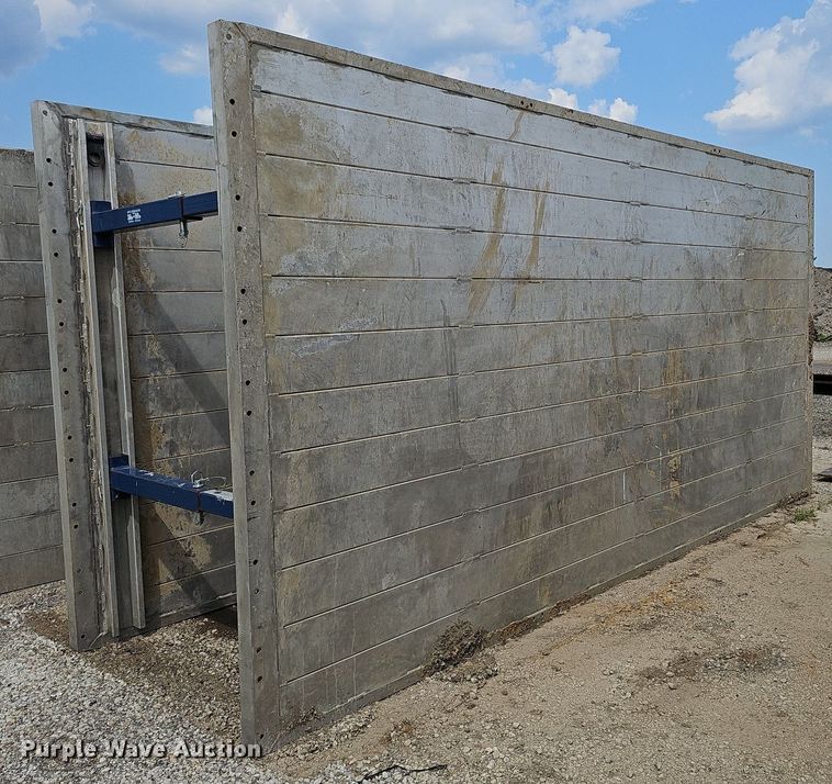 image for item DS6385 Trench box