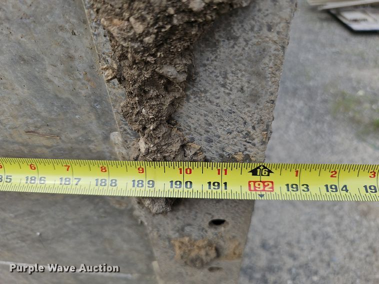 image for item DS6385 Trench box