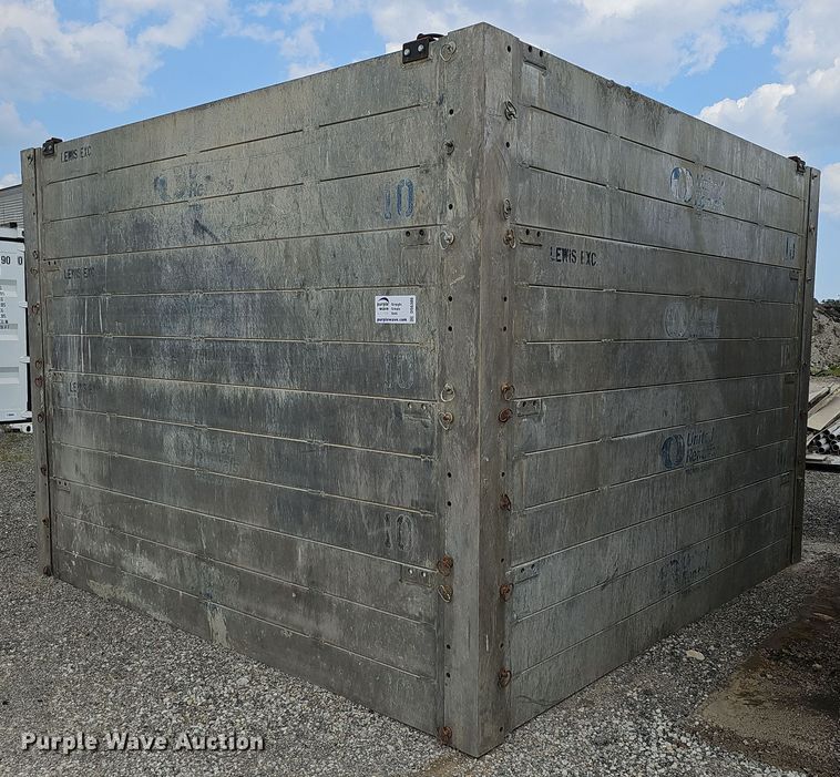 image for item DS6386 Trench box