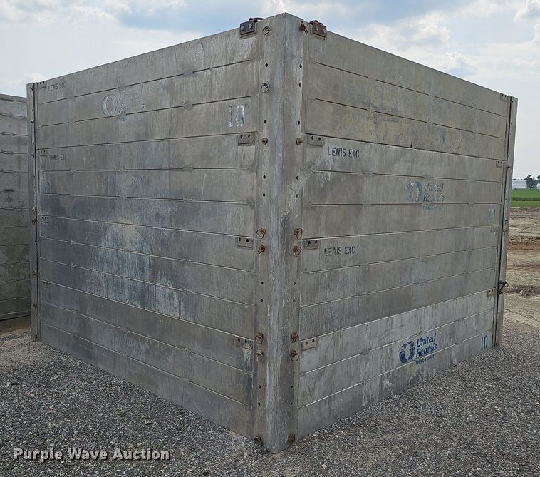 image for item DS6386 Trench box