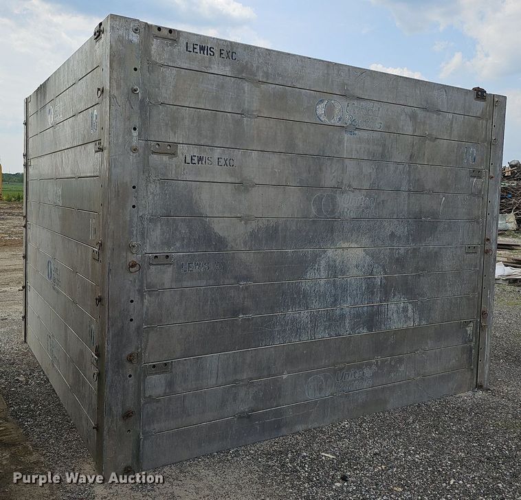 image for item DS6386 Trench box