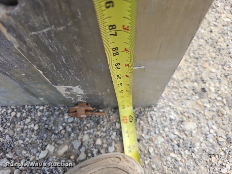 image for item DS6386 Trench box