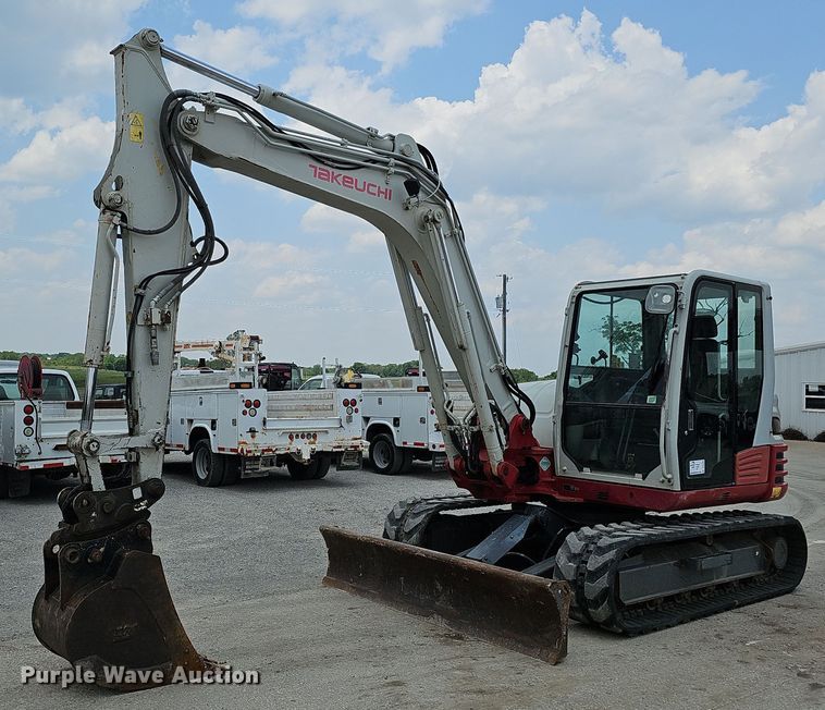 image for item DS6390 2011 Takeuchi TB285  mini excavator