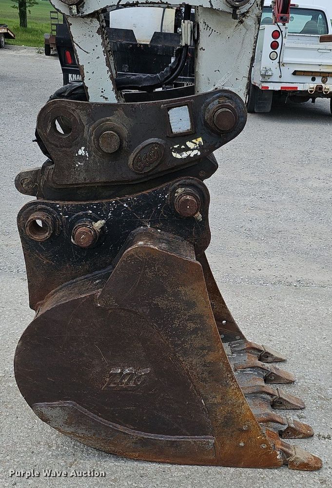 image for item DS6390 2011 Takeuchi TB285  mini excavator