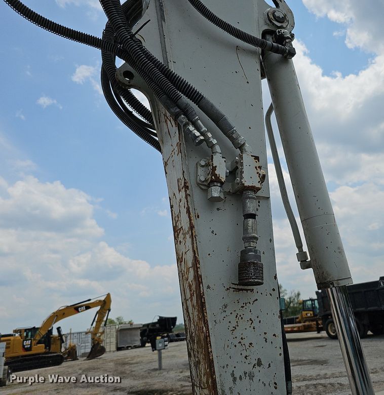 image for item DS6390 2011 Takeuchi TB285  mini excavator