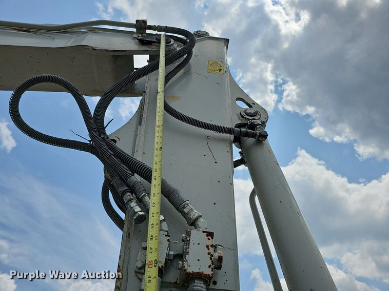 image for item DS6390 2011 Takeuchi TB285  mini excavator