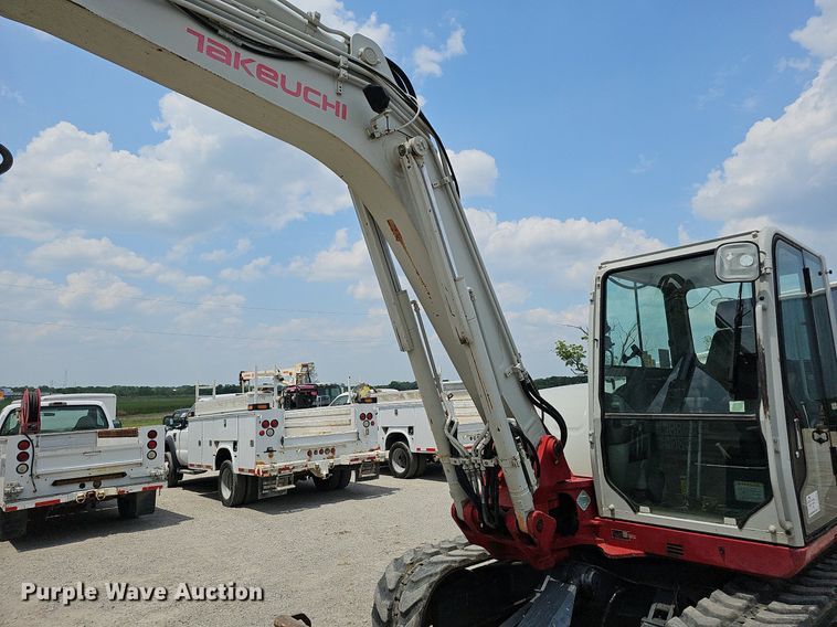 image for item DS6390 2011 Takeuchi TB285  mini excavator