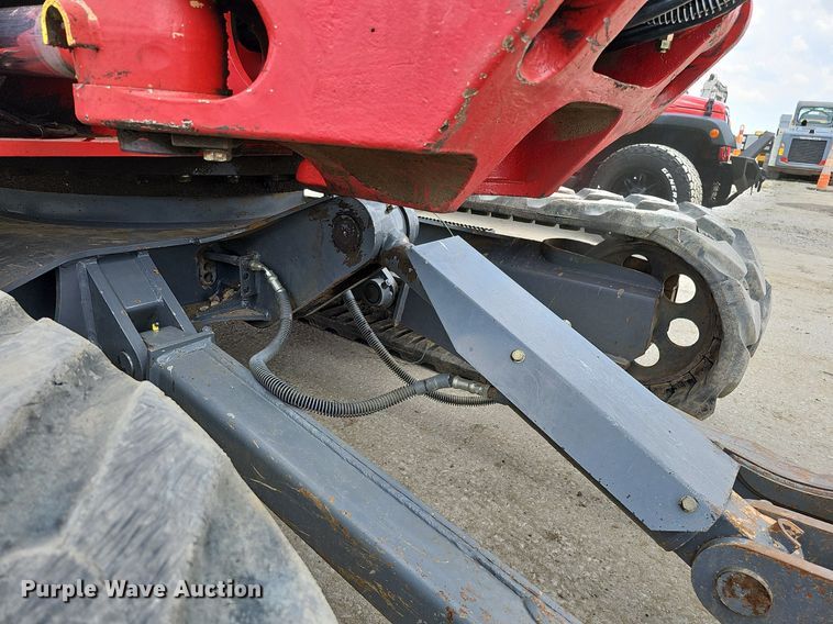 image for item DS6390 2011 Takeuchi TB285  mini excavator