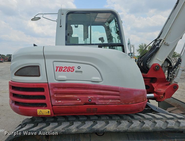 image for item DS6390 2011 Takeuchi TB285  mini excavator