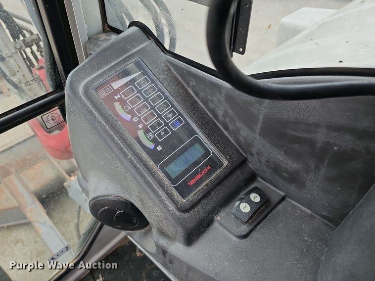 image for item DS6390 2011 Takeuchi TB285  mini excavator