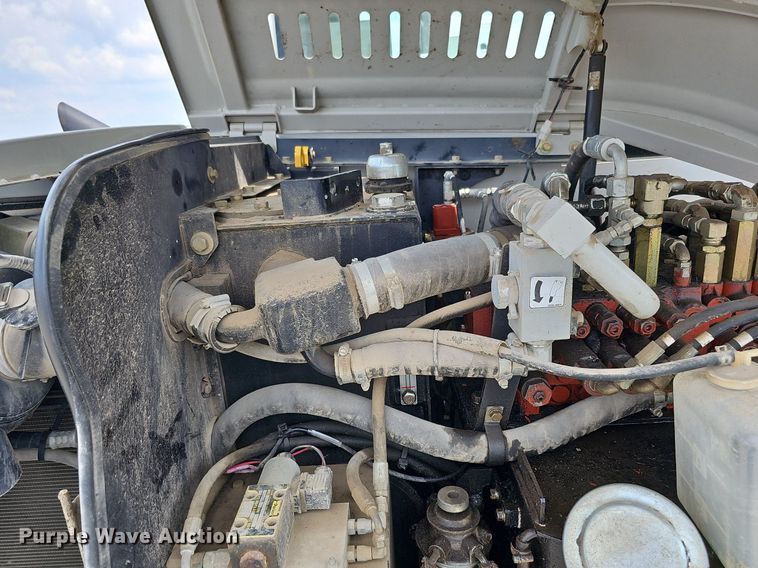 image for item DS6390 2011 Takeuchi TB285  mini excavator