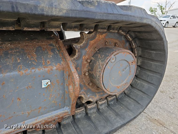 image for item DS6390 2011 Takeuchi TB285  mini excavator