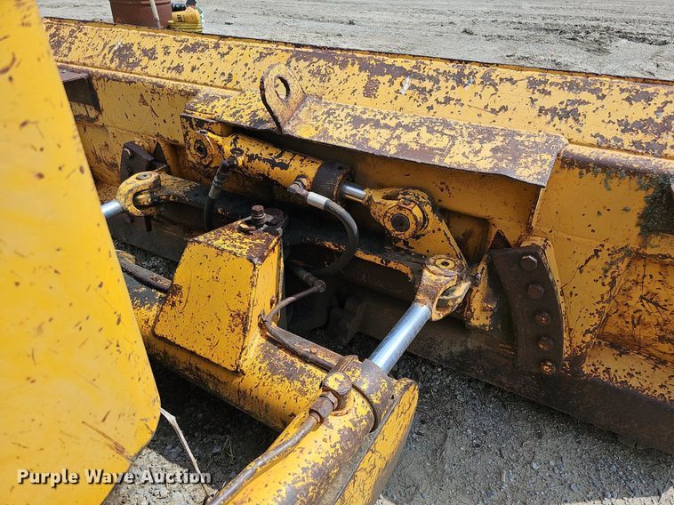 image for item DS6391 1979 International TD7E  dozer