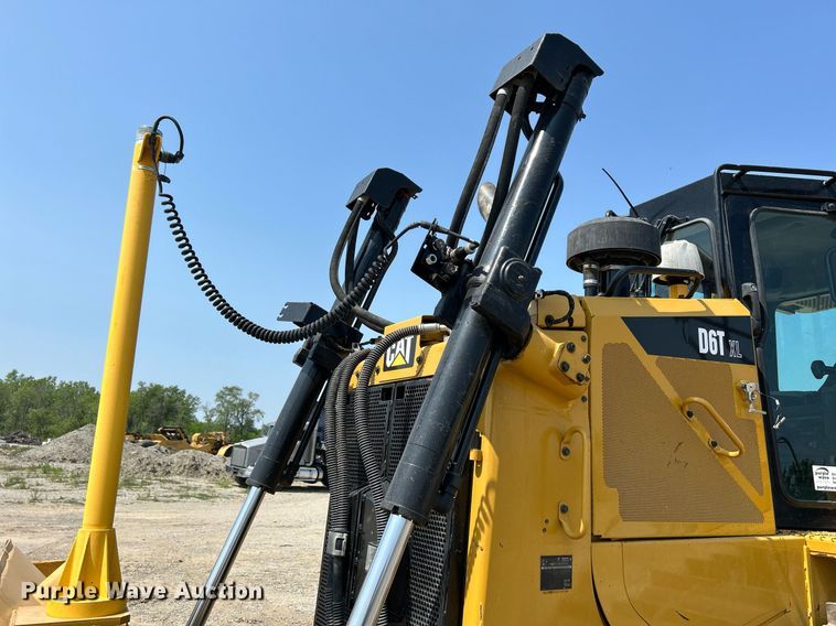 image for item DS6392 2018 Caterpillar D6T XL  dozer