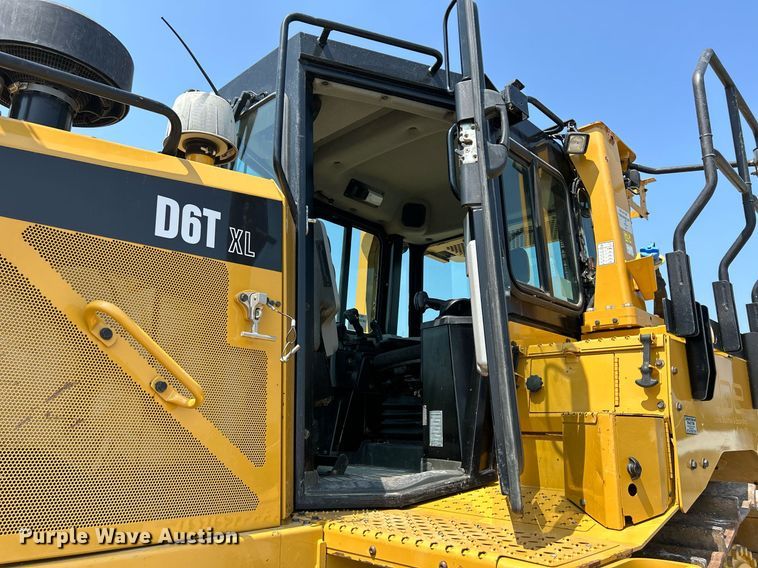 image for item DS6392 2018 Caterpillar D6T XL  dozer