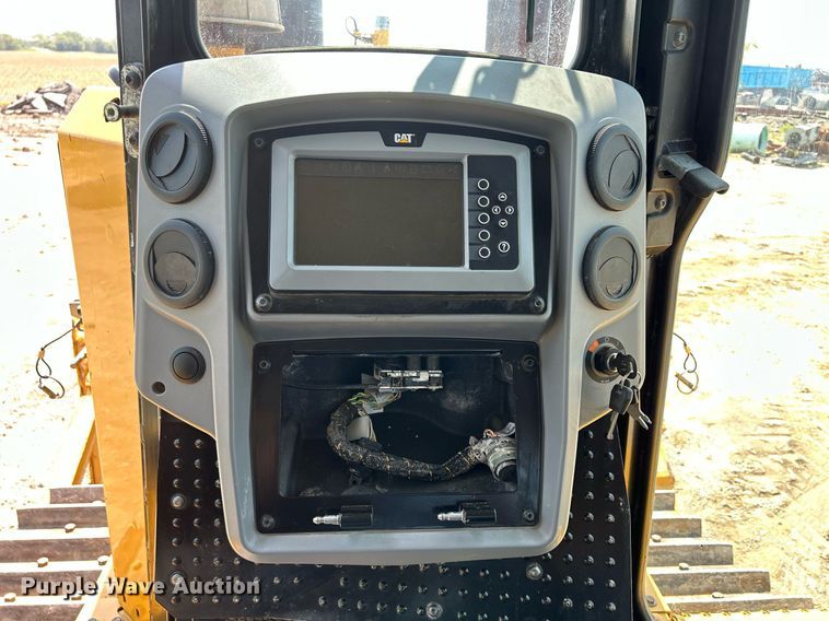 image for item DS6392 2018 Caterpillar D6T XL  dozer