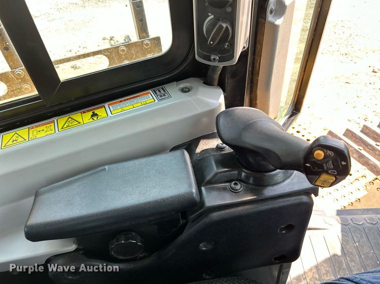 image for item DS6392 2018 Caterpillar D6T XL  dozer