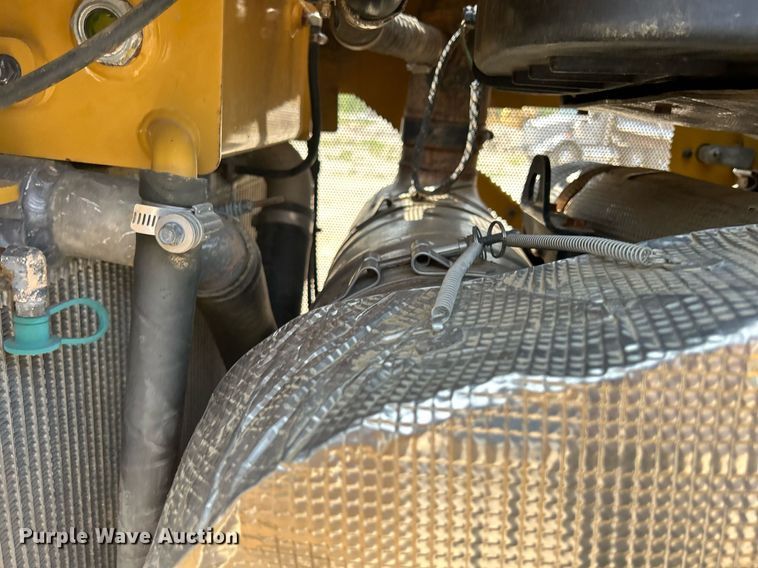 image for item DS6392 2018 Caterpillar D6T XL  dozer