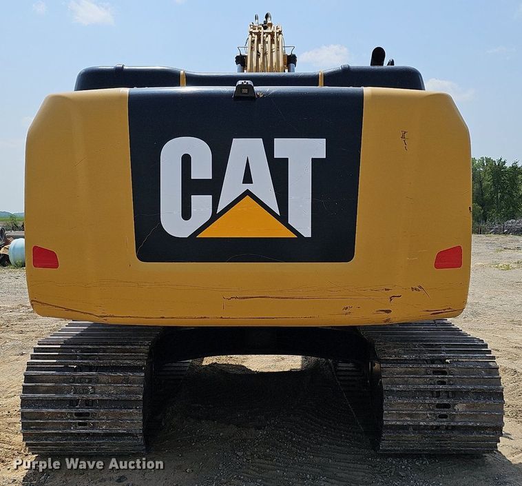 image for item DS6393 2017 Caterpillar 323F L  excavator