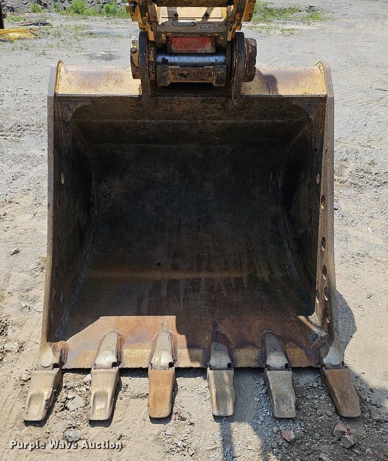 image for item DS6393 2017 Caterpillar 323F L  excavator